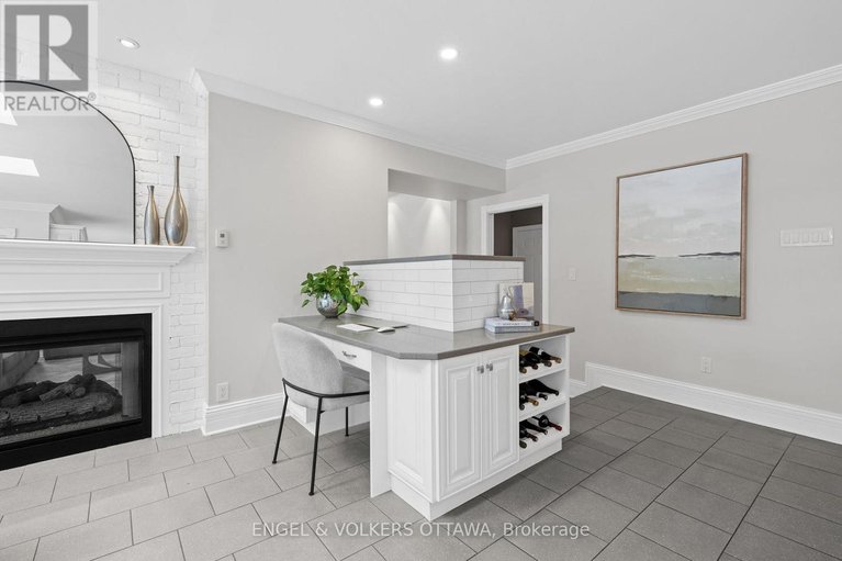 29300767/2-eagle-chase-court/cedargrovefraserdale/ottawa/ontario/K2J3N5_17