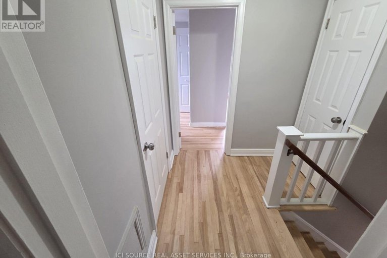 29555442/30-sunnycrest-drive/city-viewskylinefisher-heightsparkwood-hills/ottawa/ontario/K2E5Y2_18