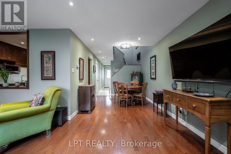 28831575/491-valade-crescent/fallingbrookpineridge/ottawa/ontario/K4A2W6_16