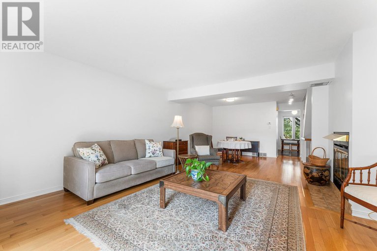 28722479/1916-russell-road/elmvale-acres/ottawa/ontario/K1G1L6_10