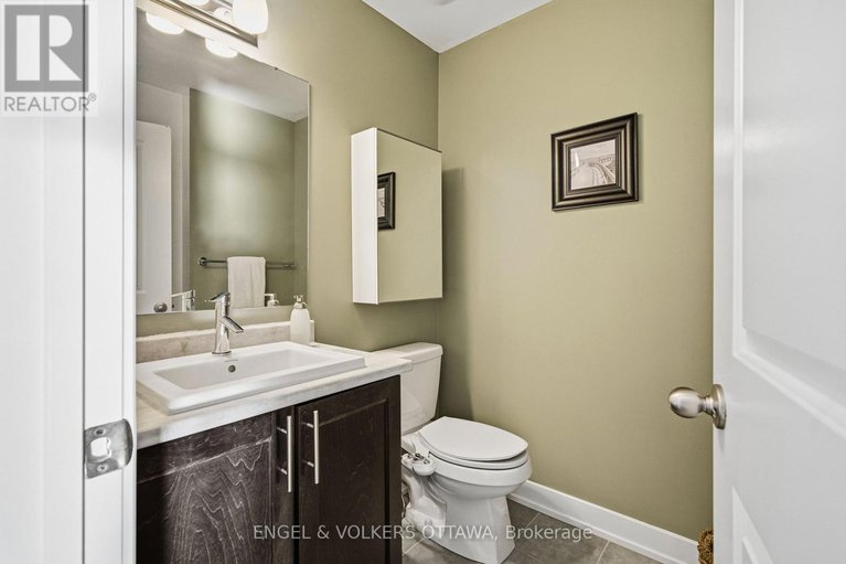 29223642/b-310-tulum-crescent/emerald-meadowstrailwest/ottawa/ontario/K2S2Y4_13