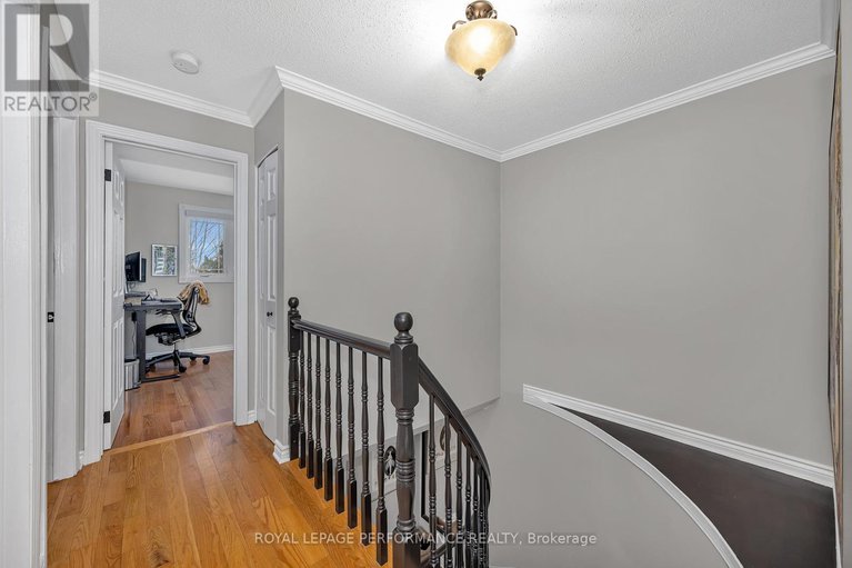 29378492/81-saddle-crescent/hunt-club-park/ottawa/ontario/K1G5L3_24