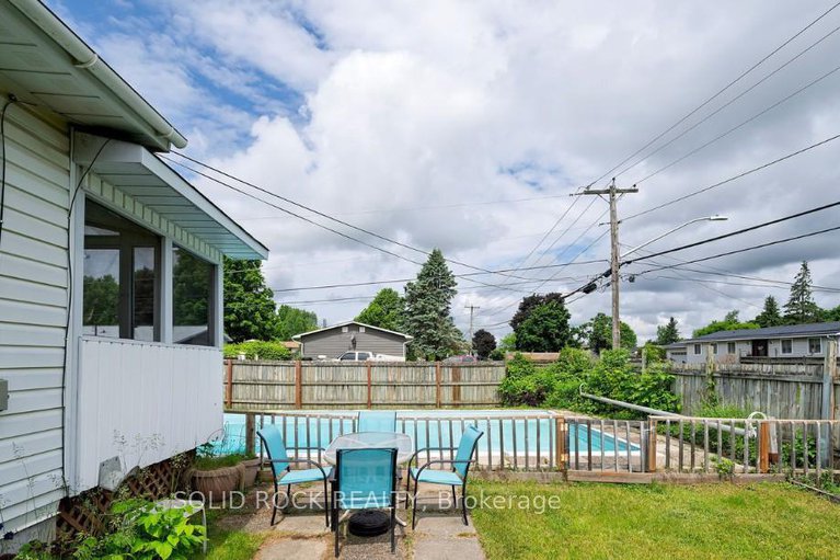 28589620/211-dodson-street/kemptville/north-grenville/ontario/K0G1J0_20
