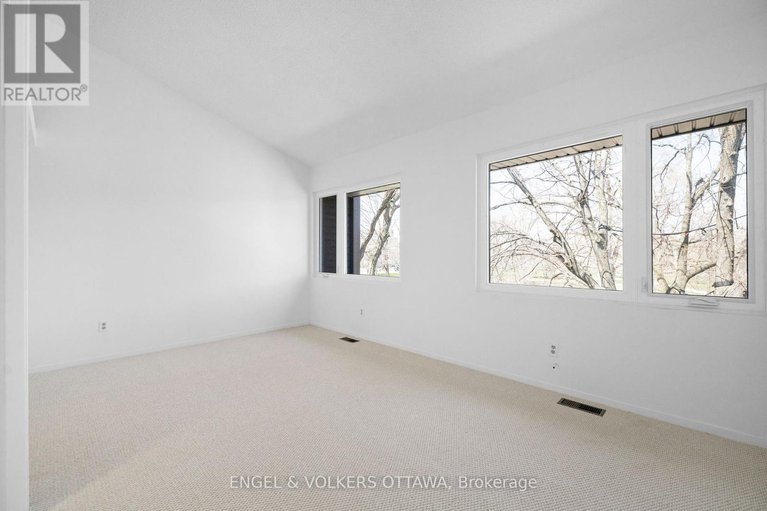 28241154/306-cathcart-street/lower-town/ottawa/ontario/K1N5C4_29