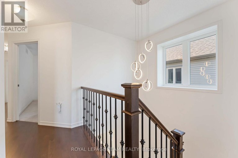 29159210/359-melodie-street/mer-bleuebradley-estatesanderson-park/ottawa/ontario/K1W0L8_24