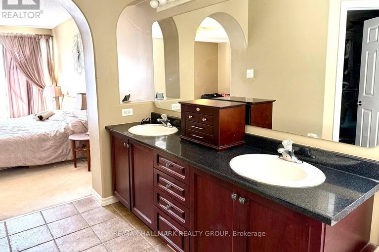 29618648/9-blackshire-circle/stonebridge/ottawa/ontario/K2J5L8_17