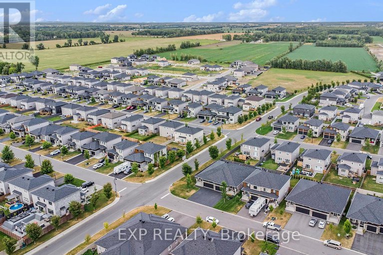 28752697/701-azure-street/russell-twp/russell/ontario/K4R0E5_30