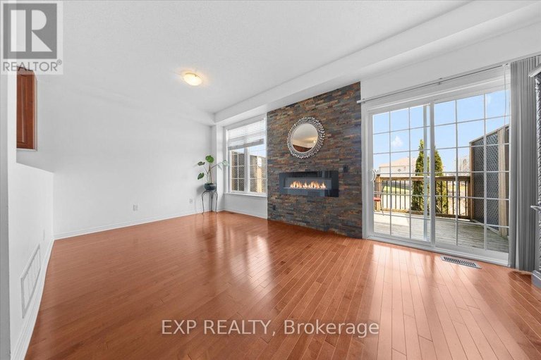 29649863/628-pepperville-crescent/emerald-meadowstrailwest/ottawa/ontario/K2M0E8_7