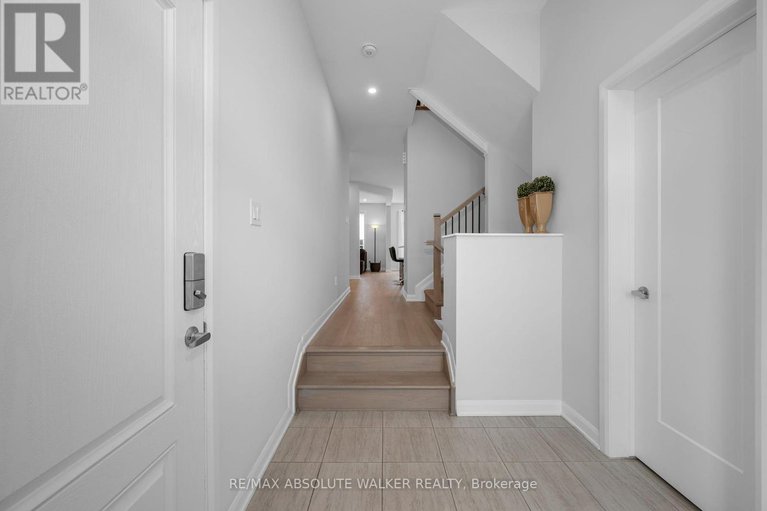 28786896/21-fossa-terrace-n/half-moon-bay/ottawa/ontario/K2J6W4_2