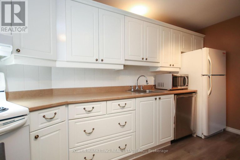 28098292/1604-1081-ambleside-drive/woodroffe/ottawa/ontario/K2B8C8_17