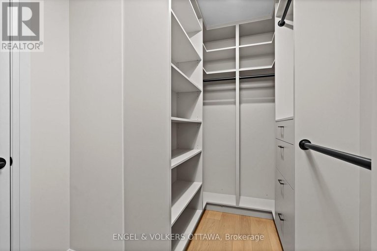 27914268/51-ross-avenue/ottawa-west/ottawa/ontario/K1Y0N4_27