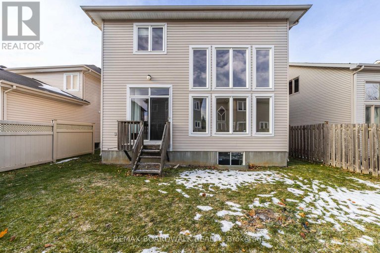 29202153/5090-north-bluff-drive/riverside-southgloucester-glen/ottawa/ontario/K1V2K2_33