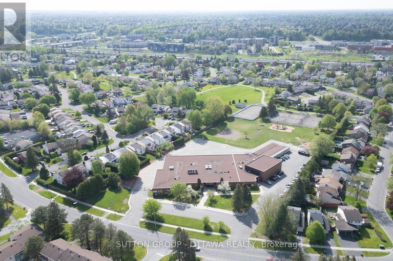 28474228/237-teal-crescent/chatelaine-village/ottawa/ontario/K1E2C3_33