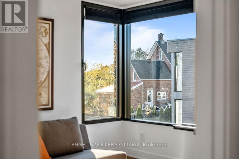 29568129/127-peridot-private/experimental-farm/ottawa/ontario/K2C3M3_35