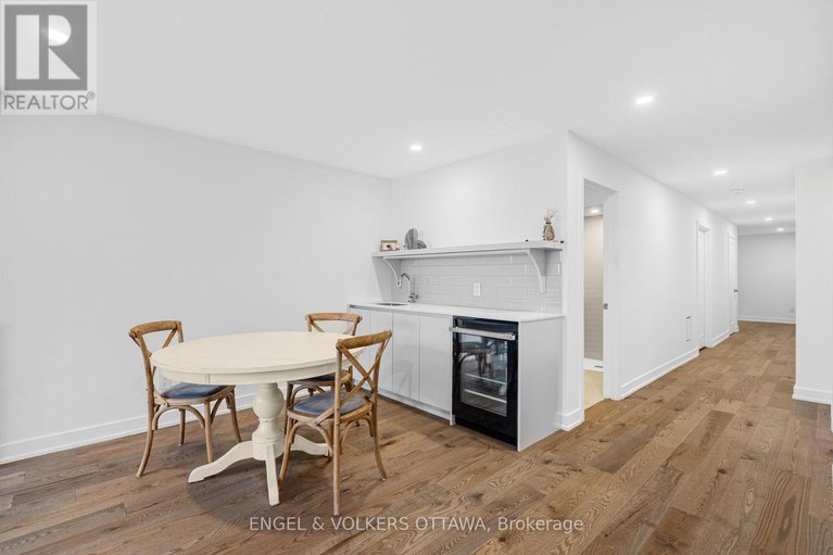 29349449/508-roosevelt-avenue/mckellarhighland/ottawa/ontario/K2A1Z8_37