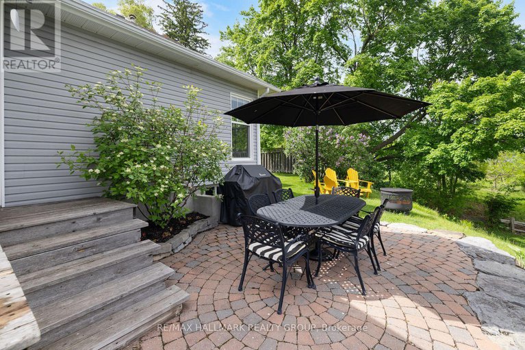 28377545/1-rideau-glen-drive/rideau-heightsashdalerideau-glen/ottawa/ontario/K2C3H1_45