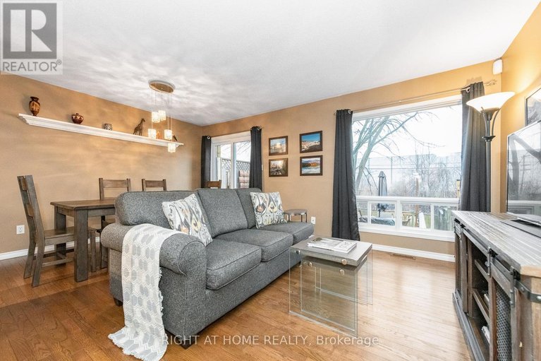 29615079/2034-p-avenue/eastway-gardensindustrial-park/ottawa/ontario/K1G6G7_18