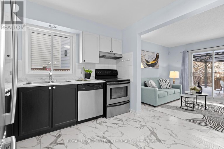 29176562/11-royal-field-crescent/longfields/ottawa/ontario/K2J4G1_13