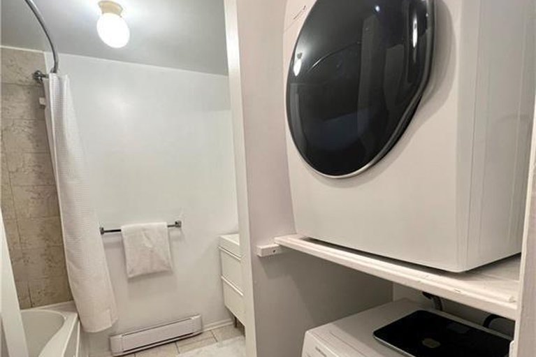 28934984/8-240-fenerty-court/katimavik/ottawa/ontario/K2L3A7_18