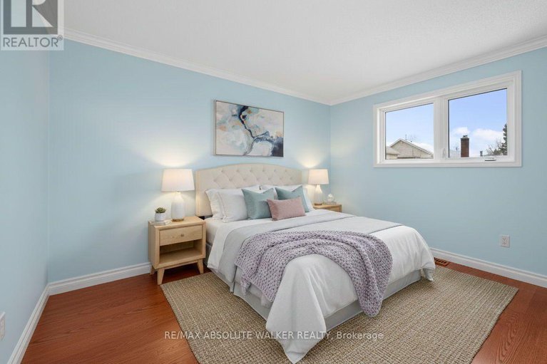 29426373/944-raftsman-lane/convent-glen/ottawa/ontario/K1C2V8_31