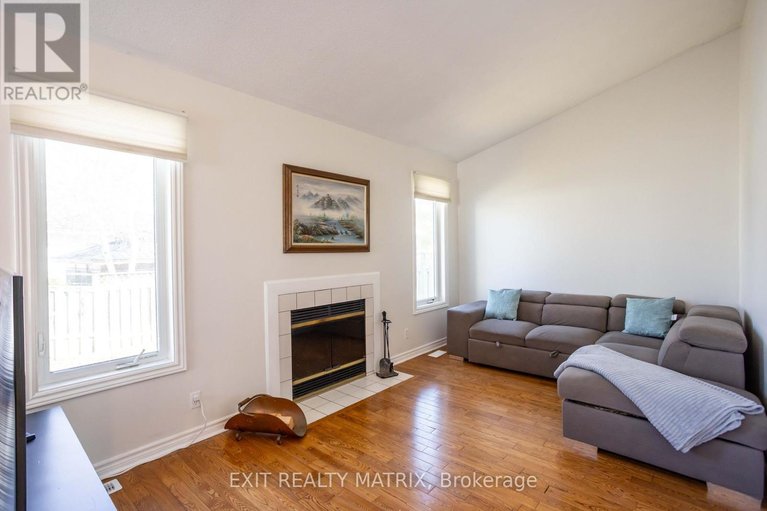 29648463/1458-shawinigan-street/fallingbrookridgemount/ottawa/ontario/K4A2N2_20