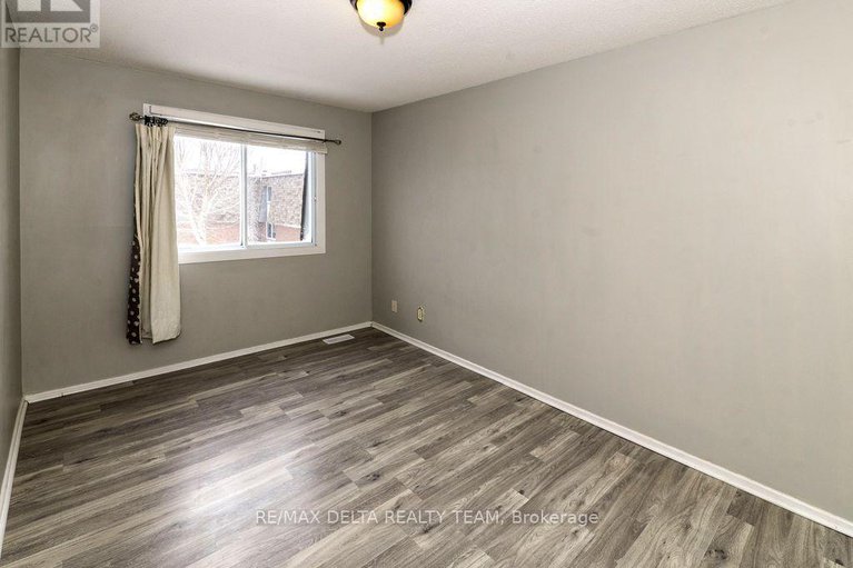 28521116/3024-fairlea-crescent/heron-gateindustrial-park/ottawa/ontario/K1V8T7_19