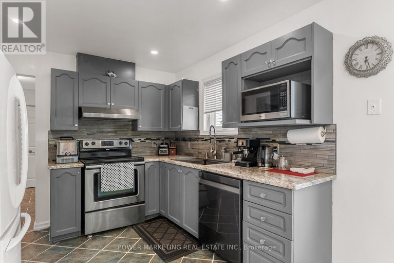 28418815/49-shandon-avenue/longfields/ottawa/ontario/K2J4E3_11