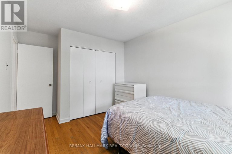 28647826/1127-maitland-avenue/copeland-park/ottawa/ontario/K2C2B8_21
