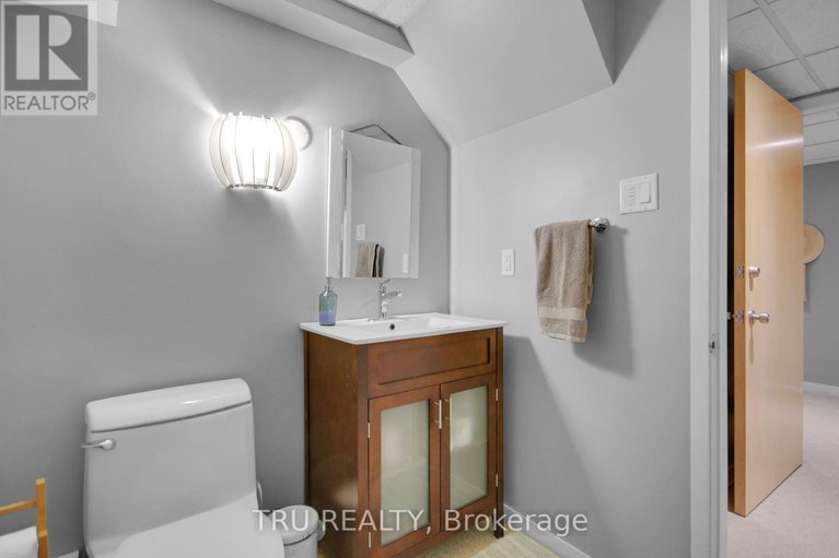 28334651/36-varley-drive/beaverbrook/ottawa/ontario/K2K1G2_43