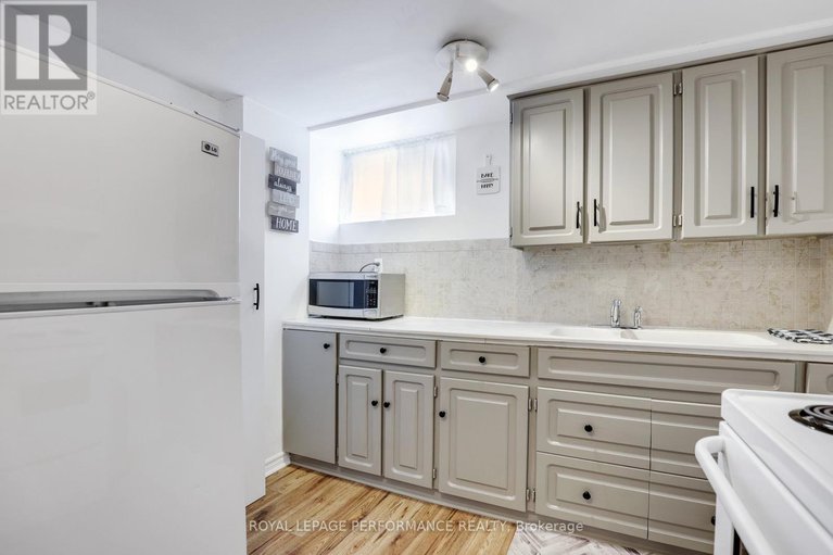 27854253/2195-prospect-avenue/alta-vista/ottawa/ontario/K1H7G2_14