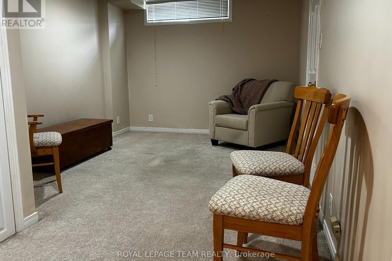 28666132/15-santa-cruz-private/riverview-park/ottawa/ontario/K1G6M5_26