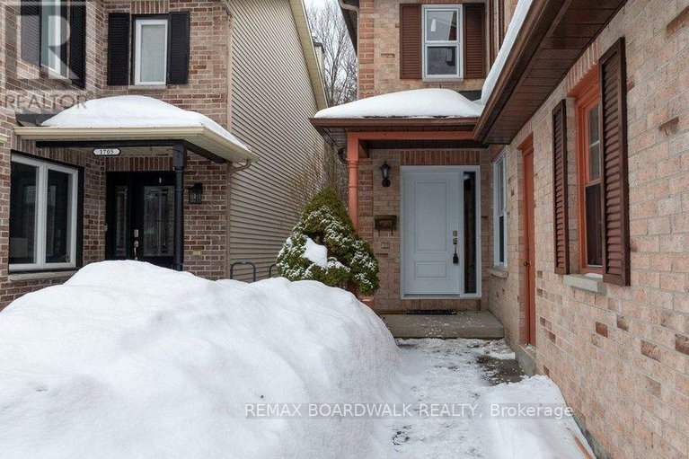 29379156/1707-des-perdrix-crescent/orleanssunridge/ottawa/ontario/K1C5E3_3