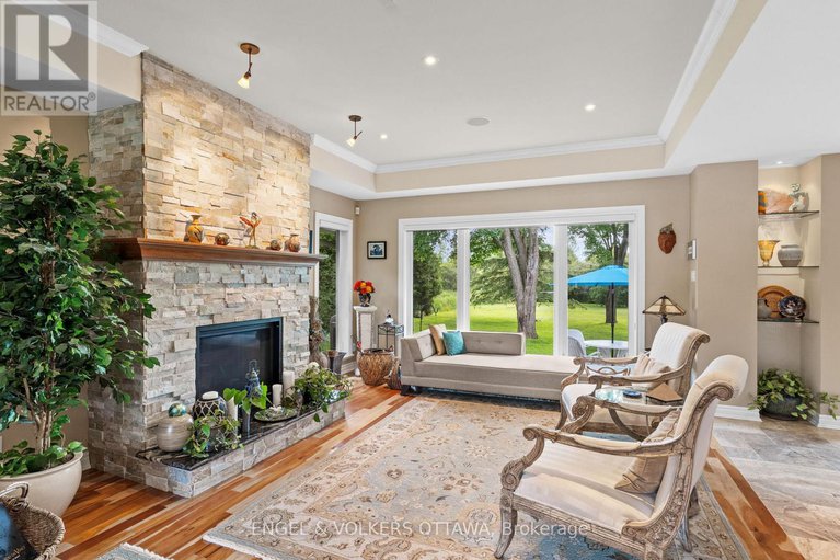 28485285/24-doris-avenue/blossom-parkkemp-parkfindlay-creek/ottawa/ontario/K1T3W8_7