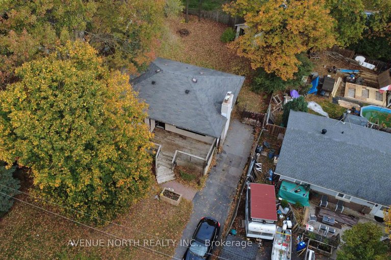 29034612/116-woods-road/constance-bay/ottawa/ontario/K0A3M0_33