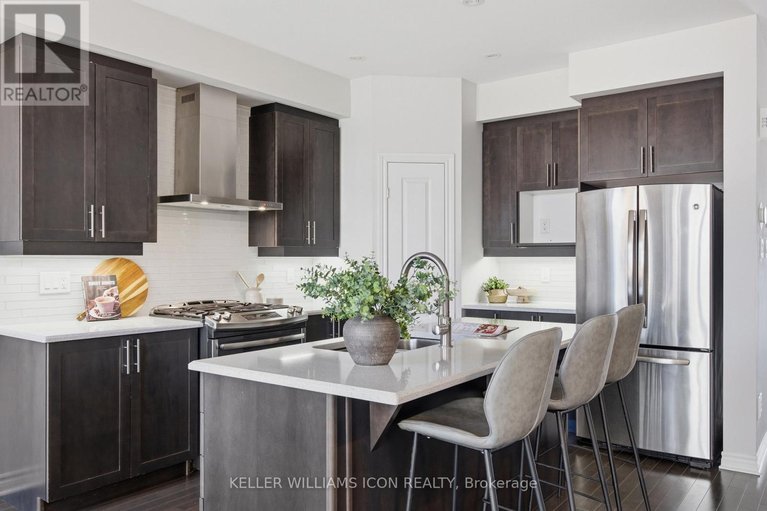 29642733/636-tennant-way/riverside-southgloucester-glen/ottawa/ontario/K4M0C7_7