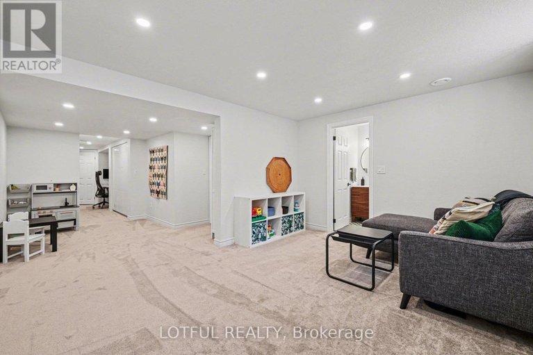 29383914/521-foxlight-circle/emerald-meadowstrailwest/ottawa/ontario/K2M0L9_32