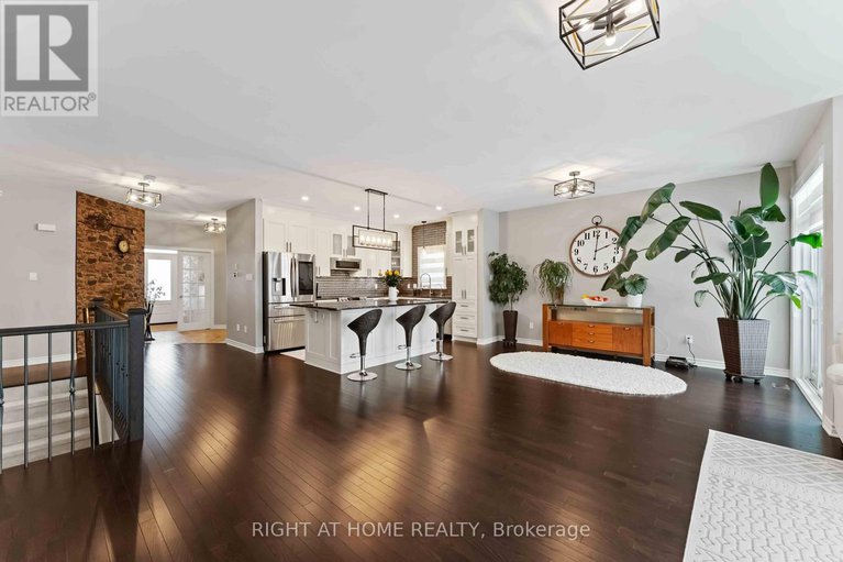 29367758/248-maygrass-way/remainder-of-stittsville-area/ottawa/ontario/K2S2K9_12