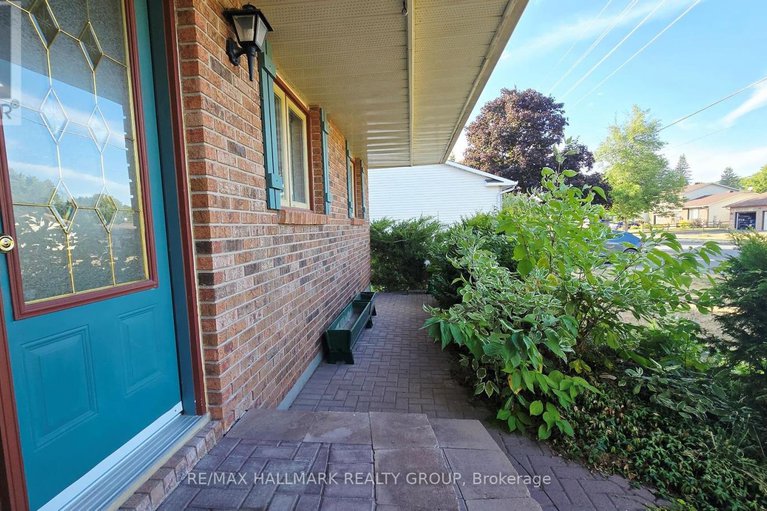 28787697/33-fortune-street/richmond/ottawa/ontario/K0A2Z0_3