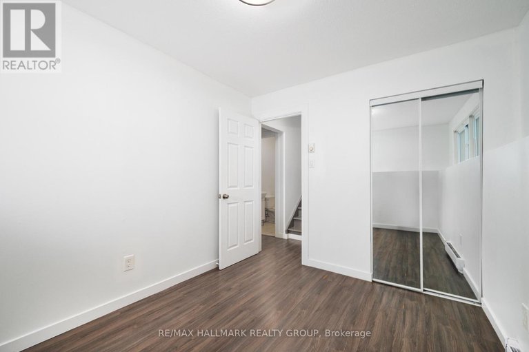28653578/m-15-banner-road/sheahan-estatestrend-village/ottawa/ontario/K2H8T3_27