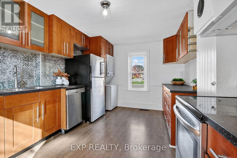 29046409/95-main-street-e/almonte/mississippi-mills/ontario/K0A1A0_26