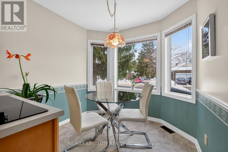 29344772/18-pine-needles-court/stittsville-central/ottawa/ontario/K2S1G5_8