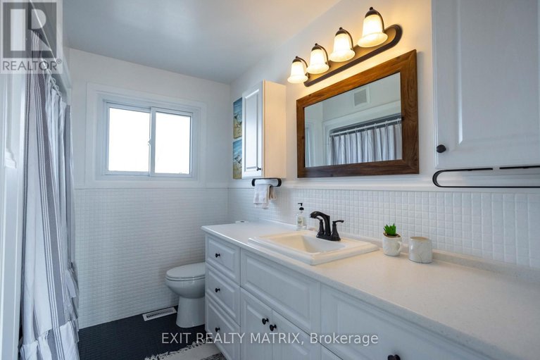 29346168/209-queen-street-w/chesterville/north-dundas/ontario/K0C1H0_31