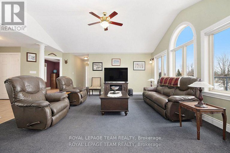 29238669/2124-cty-rd-18-road-s/north-grenville-twp-kemptville-south/north-grenville/ontario/K0G1J0_9