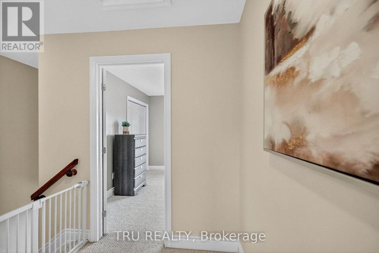 29412687/2642-palings-private/emerald-woodssawmill-creek/ottawa/ontario/K1T4A4_20