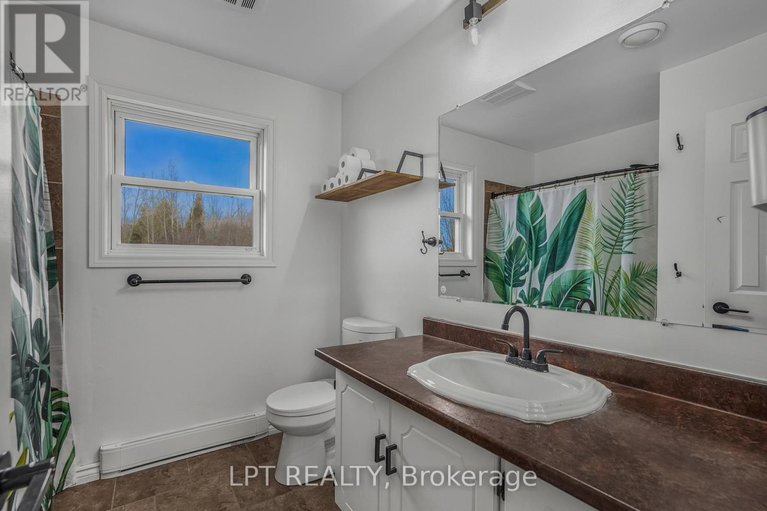 29688005/548-pharand-street/champlain-twp/champlain/ontario/K0B1K0_17