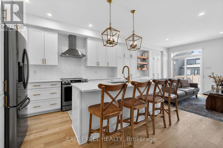 29373647/240-zinnia-way/riverside-southgloucester-glen/ottawa/ontario/K4M0K8_8