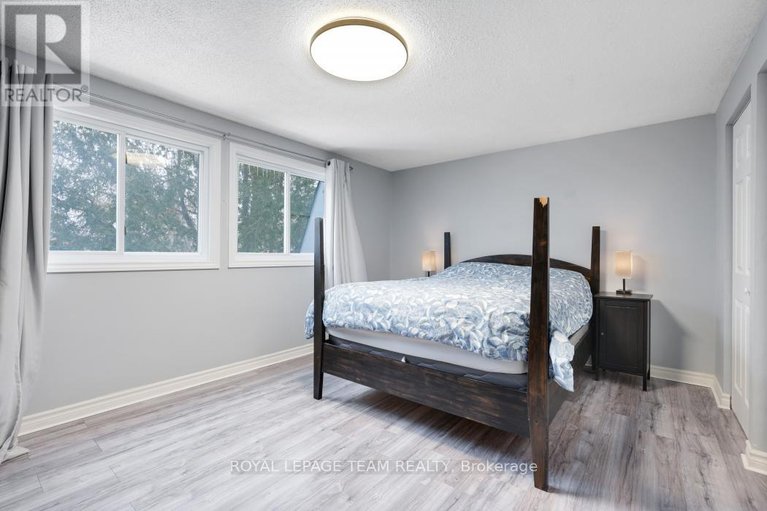29256594/52-alison-korn-private/bells-corners/ottawa/ontario/K2H8M6_15