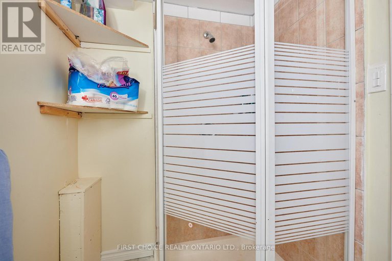 29142489/22-meadowlands-drive-w/meadowlandscrestview/ottawa/ontario/K2G2R4_22