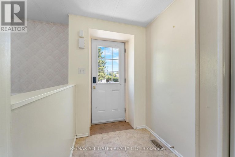 28892154/5-fringewood-drive/fringewood/ottawa/ontario/K2S1T1_4