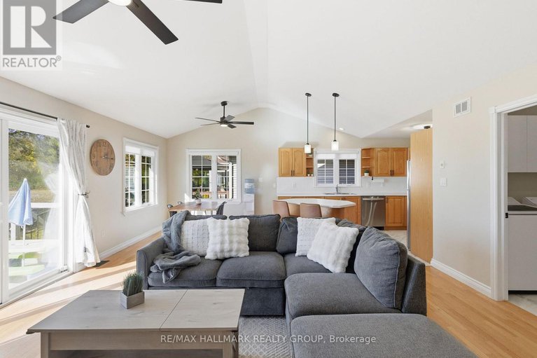 29042436/54-christie-lane/winchester/north-dundas/ontario/K0C2K0_6